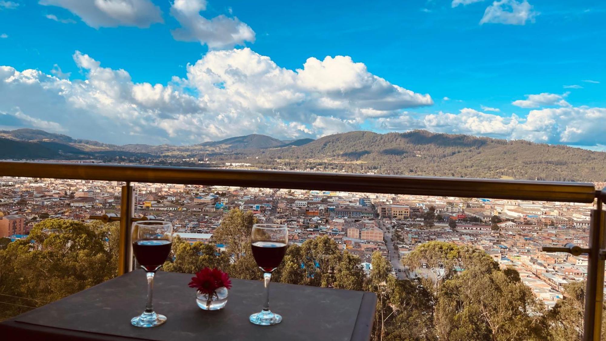 Di Carbone Hotel Gastrobar Facatativa Εξωτερικό φωτογραφία